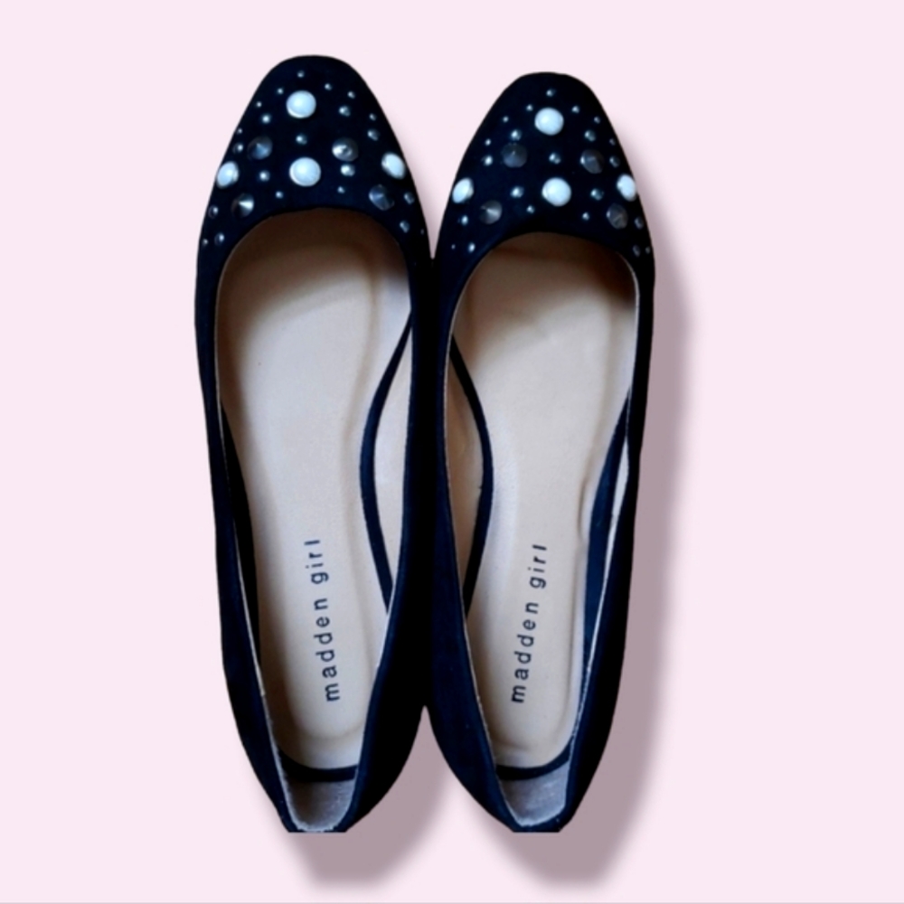 NEW! Pearls & Studs Black Flats - 9